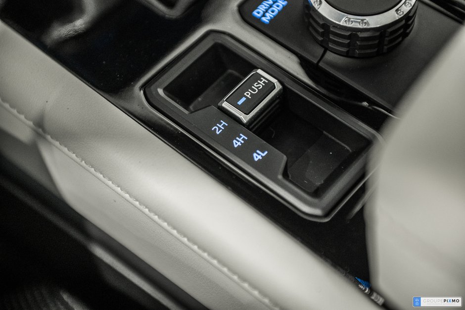 Toyota Tundra Hybrid CAPSTONE HYBRIDE/CUIR/APPLE CARPLAY/TOIT OUVRANT++ 2023-30