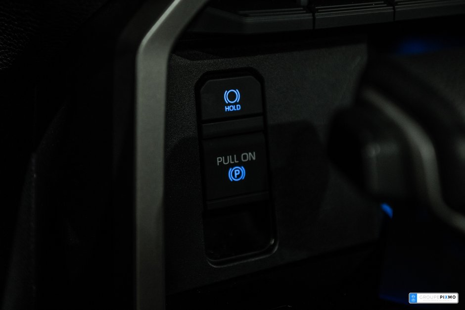 Toyota Tundra LIMITED / NIGHTSHADE / CREWMAX / BOITE LONGUE 2024-24