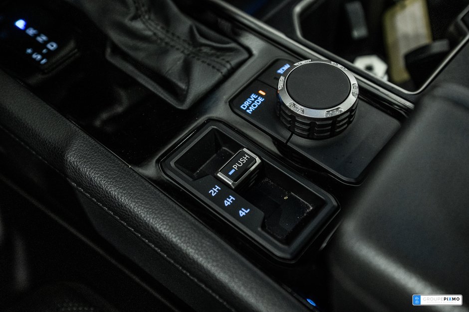 Toyota Tundra LIMITED / NIGHTSHADE / CREWMAX / BOITE LONGUE 2024-25