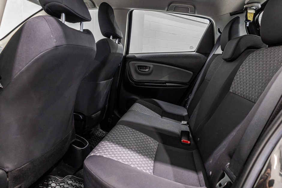 Toyota Yaris LE / A/C / BLUETOOTH / GR ÉLÉCTRIQUE COMPLET+ 2015-21