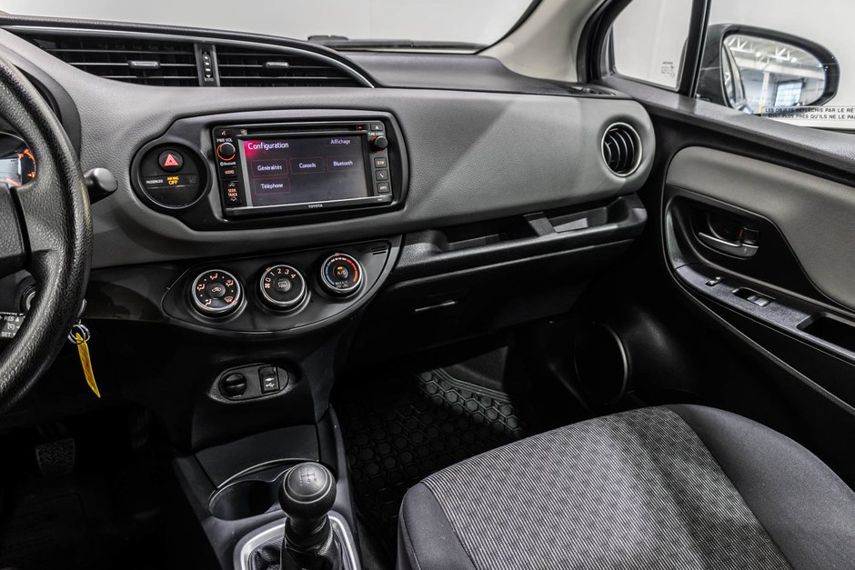 Toyota Yaris LE / A/C / BLUETOOTH / GR ÉLÉCTRIQUE COMPLET+ 2015-17