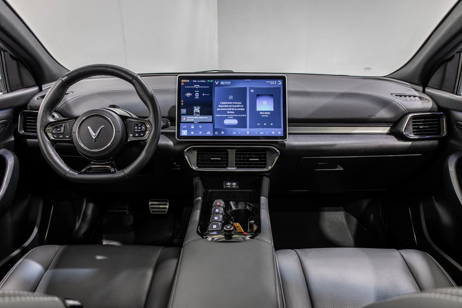 2023 VinFast VF 8 PLUS / AWD / CUIR / TOIT PANORAMIQUE+++-28