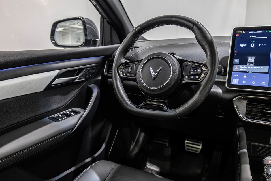 2023 VinFast VF 8 PLUS / AWD / CUIR / TOIT PANORAMIQUE+++-29