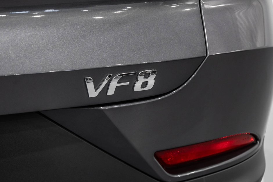 2023 VinFast VF 8 PLUS / AWD / CUIR / TOIT PANORAMIQUE+++-10