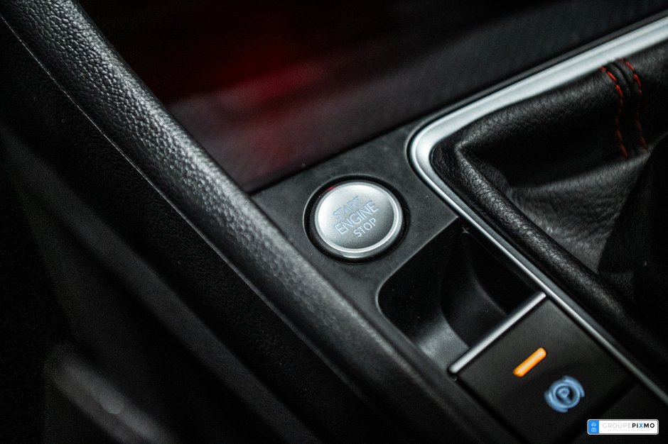 Volkswagen Jetta GLI GLI / CUIR / APPLE CARPLAY / CAMÉRA DE RECUL +++ 2022-23