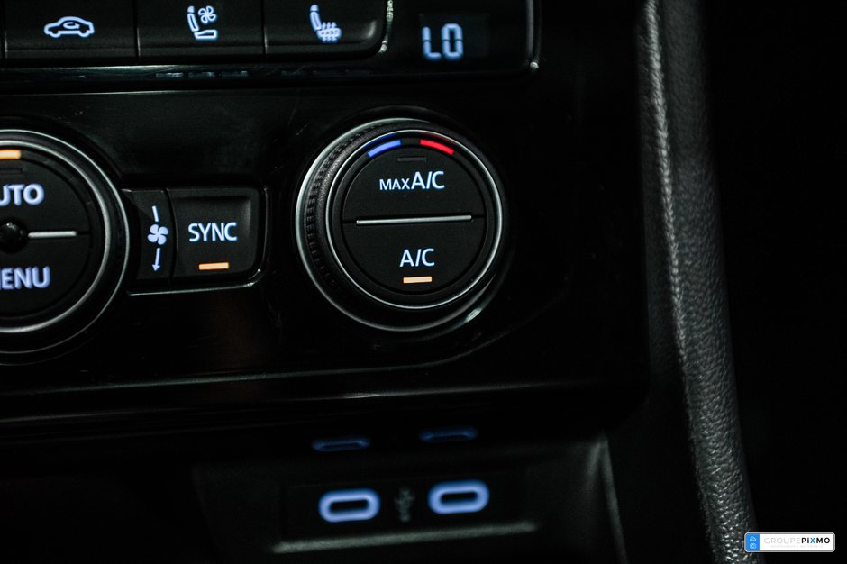 Volkswagen Jetta GLI GLI / CUIR / APPLE CARPLAY / CAMÉRA DE RECUL +++ 2022-21