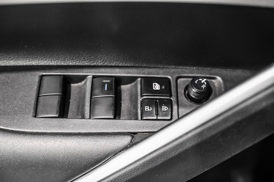 2023 Toyota Corolla Cross L / AWD / APPLE CARPLAY /CAMÉRA DE RECUL+++-12