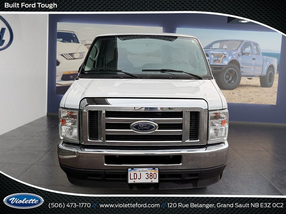 Ford E-Series Cutaway BASE 2021