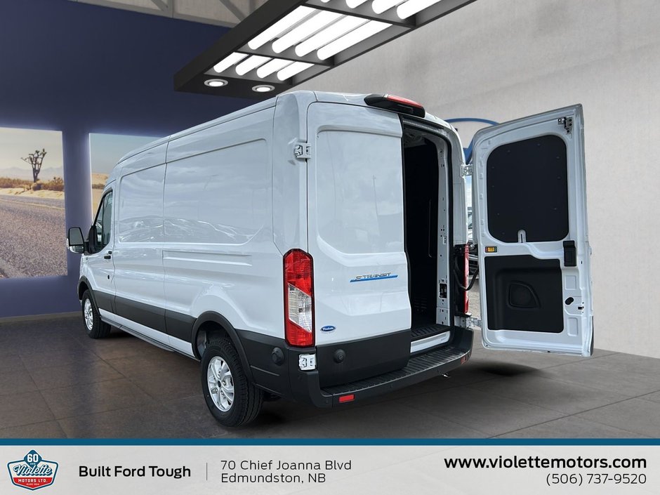 2023 Ford E-Transit Cargo Van BASE