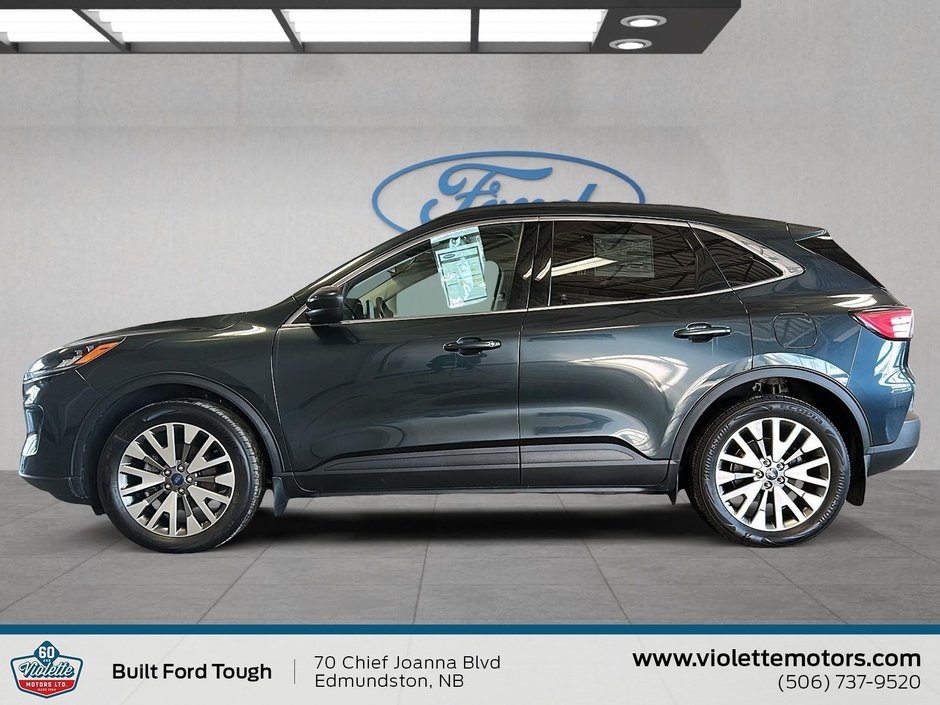 2022 Ford Escape Titanium Hybrid