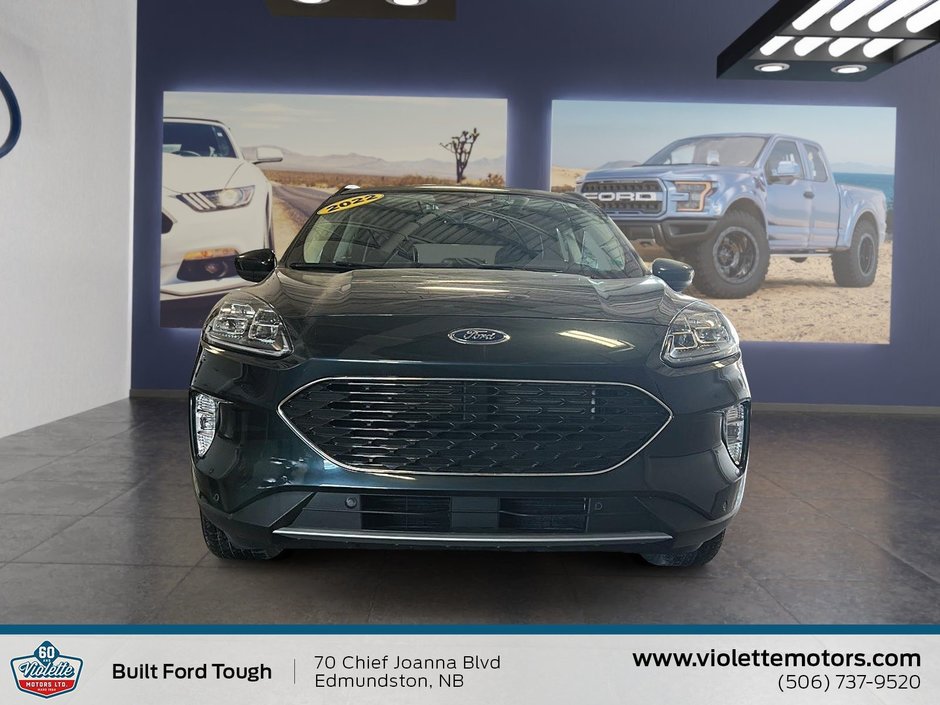 2022 Ford Escape Titanium Hybrid
