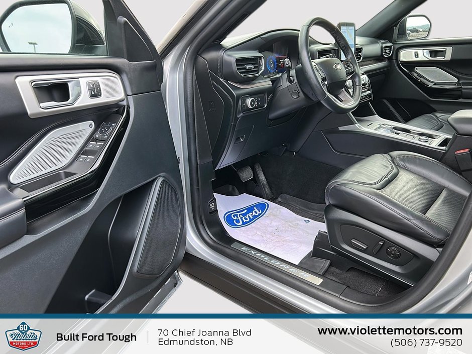 Ford Explorer Platinum 2022