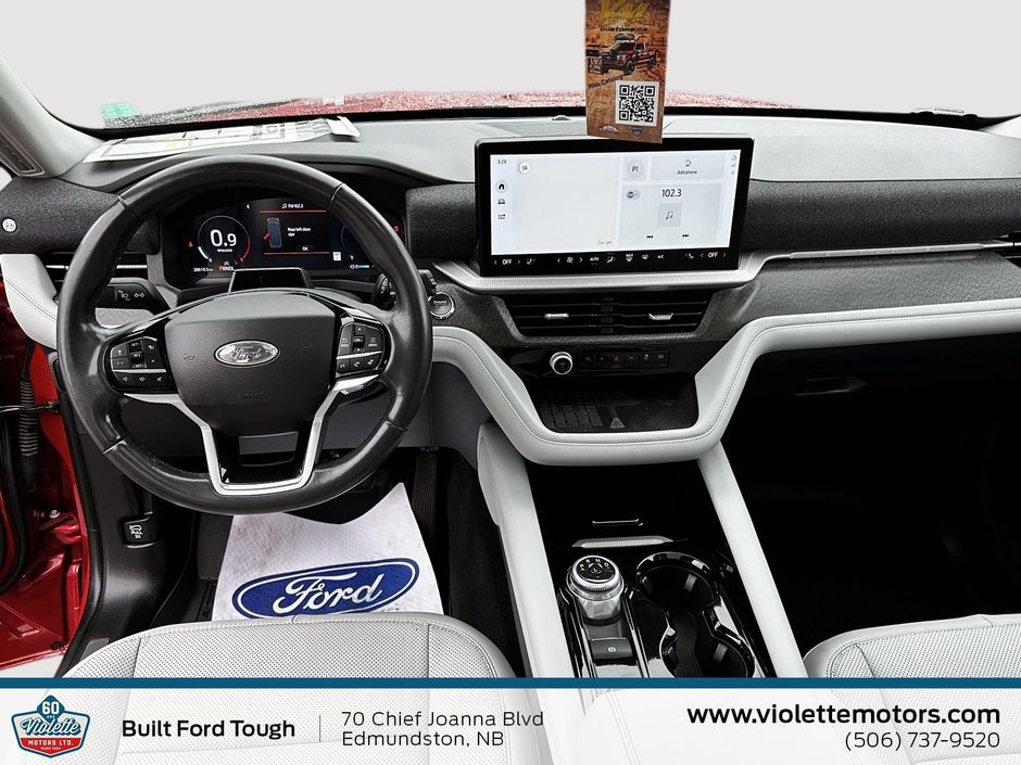 2025 Ford Explorer Platinum