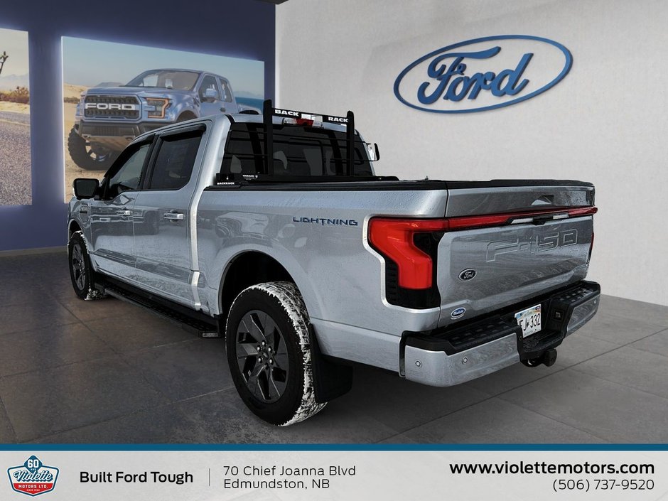 2022 Ford F-150 Lightning LARIAT