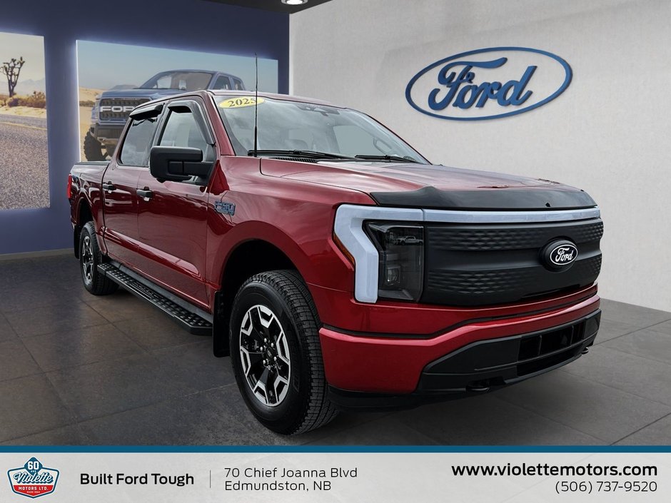 Ford F-150 Lightning XLT 2025