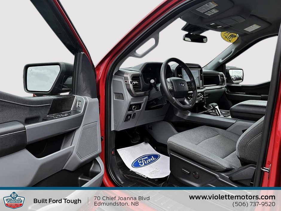 Ford F-150 Lightning XLT 2025