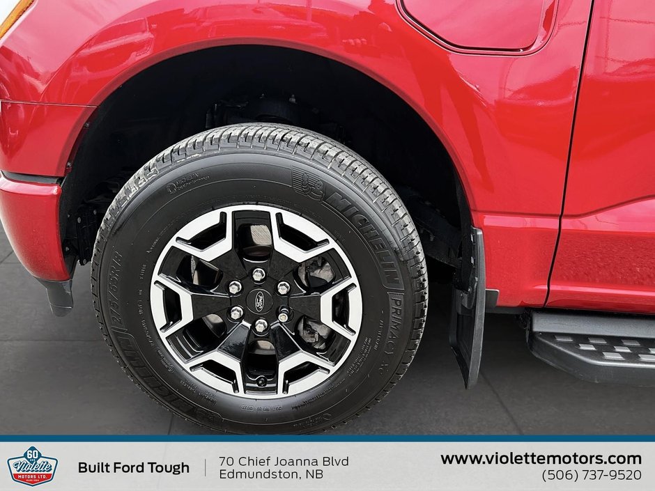 Ford F-150 Lightning XLT 2025