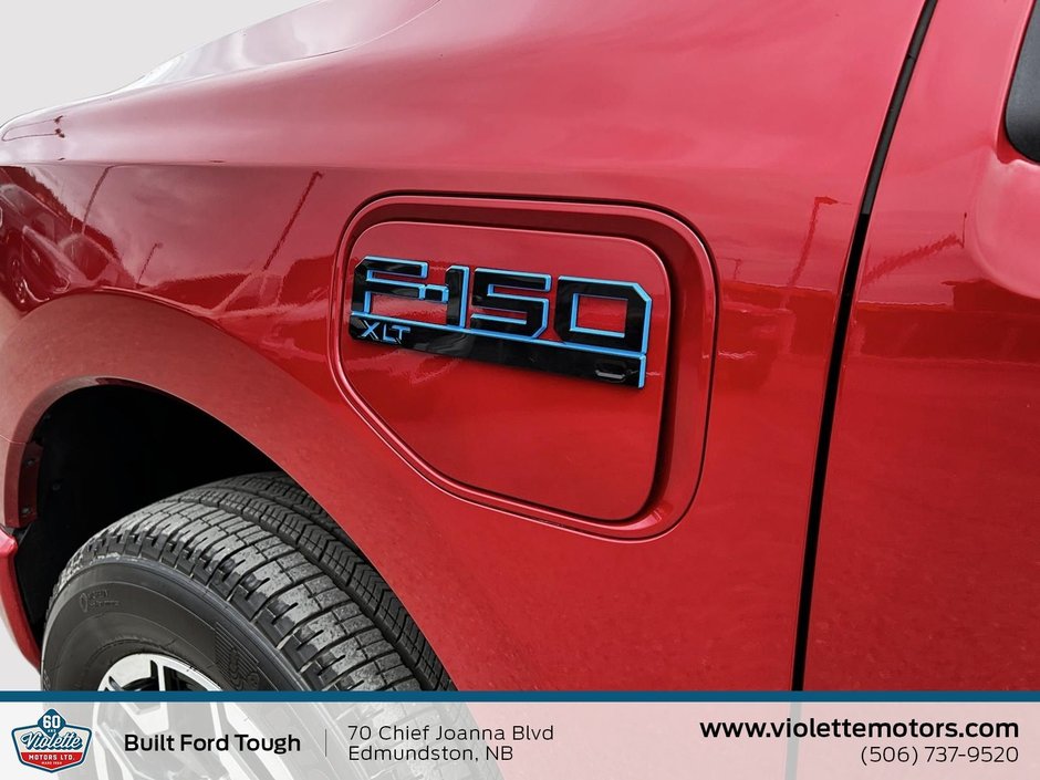 Ford F-150 Lightning XLT 2025