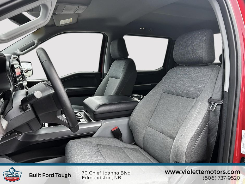 Ford F-150 Lightning XLT 2025