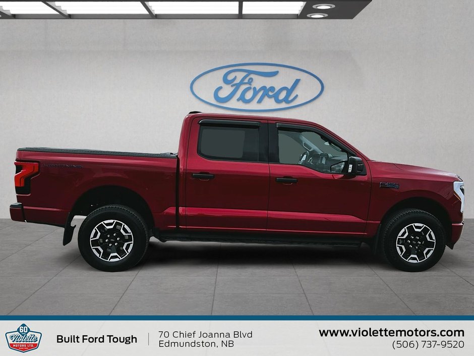 Ford F-150 Lightning XLT 2025