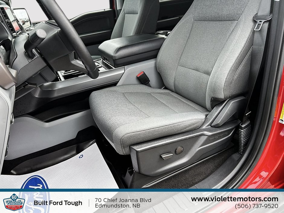 Ford F-150 Lightning XLT 2025