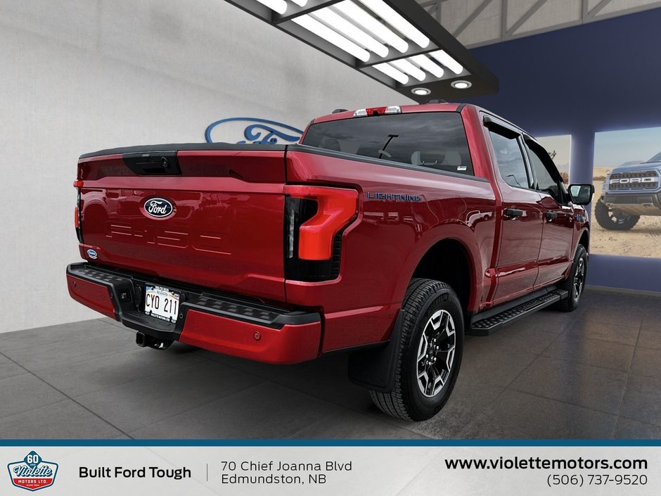 Ford F-150 Lightning XLT 2025