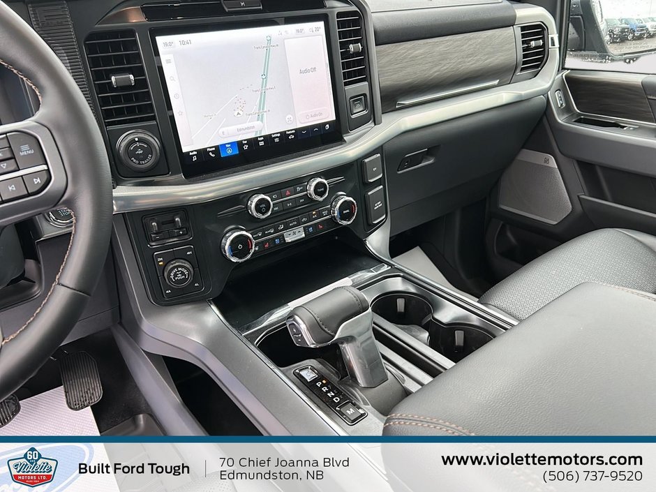 Ford F-150 LARIAT 2025