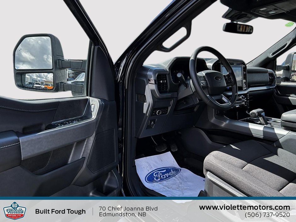 Ford F-150 XLT 2025