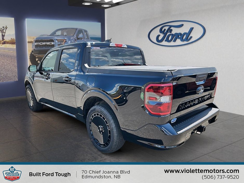 2025 Ford Maverick Lobo Standard