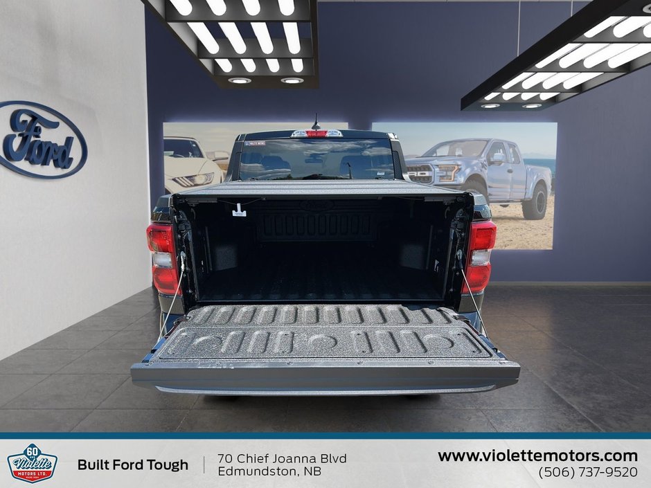 2025 Ford Maverick Lobo Standard