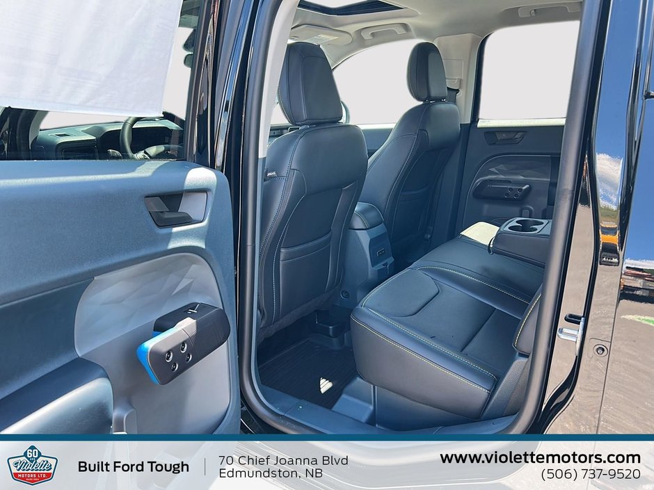 2025 Ford Maverick Lobo Standard