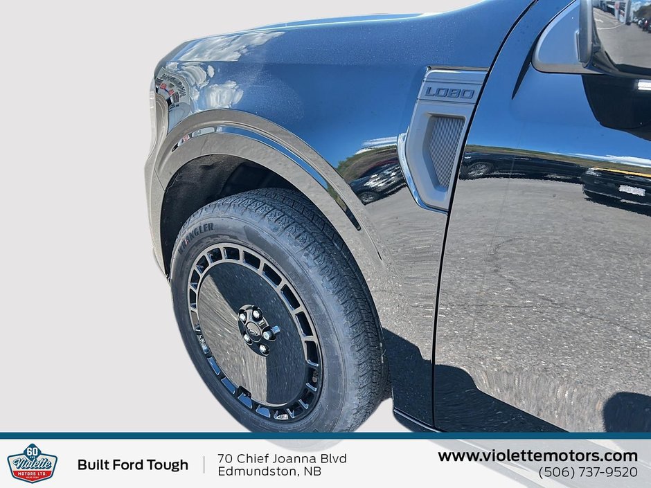 2025 Ford Maverick Lobo Standard