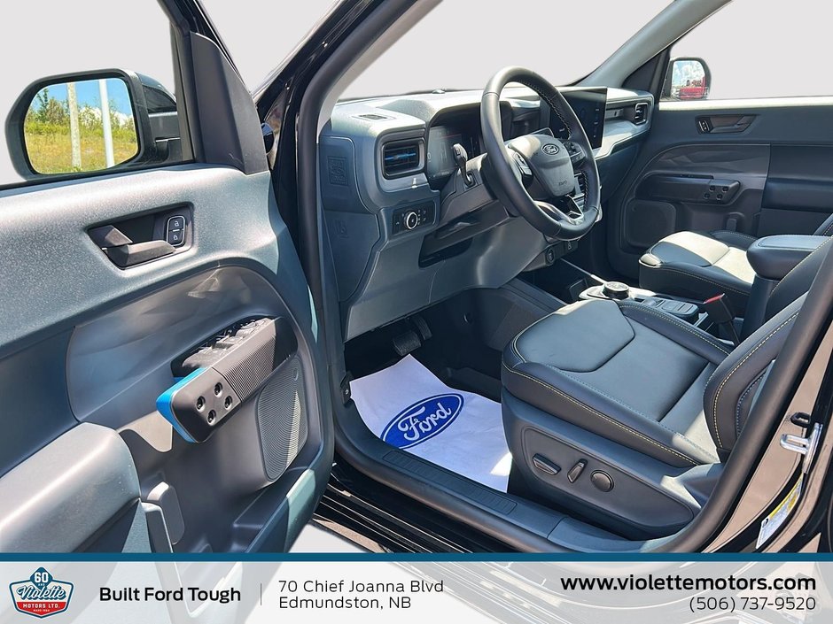 2025 Ford Maverick Lobo Standard