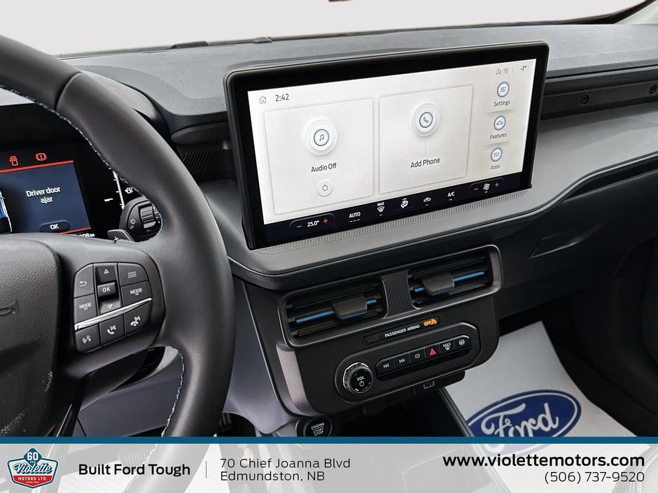 2026 Ford Maverick Lobo Standard