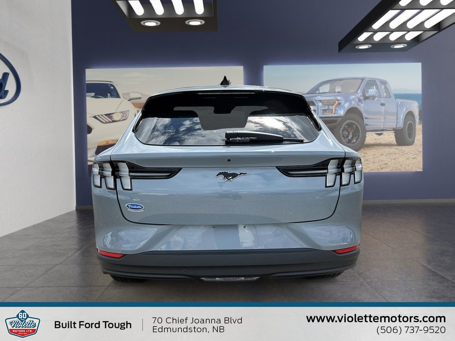 Ford Mustang Mach-E Select 2024
