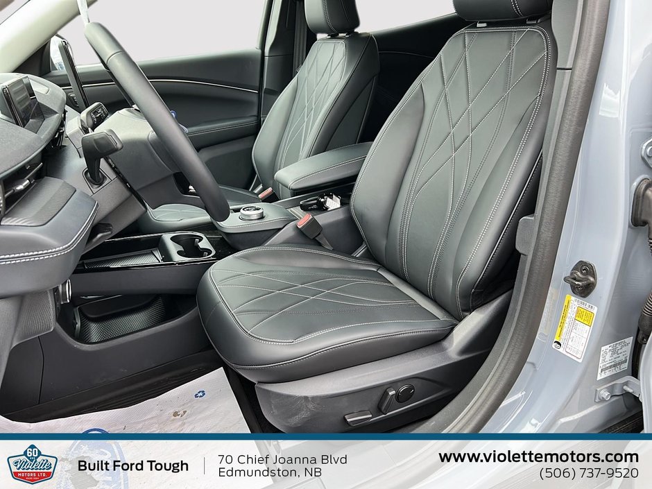 Ford Mustang Mach-E Select 2024