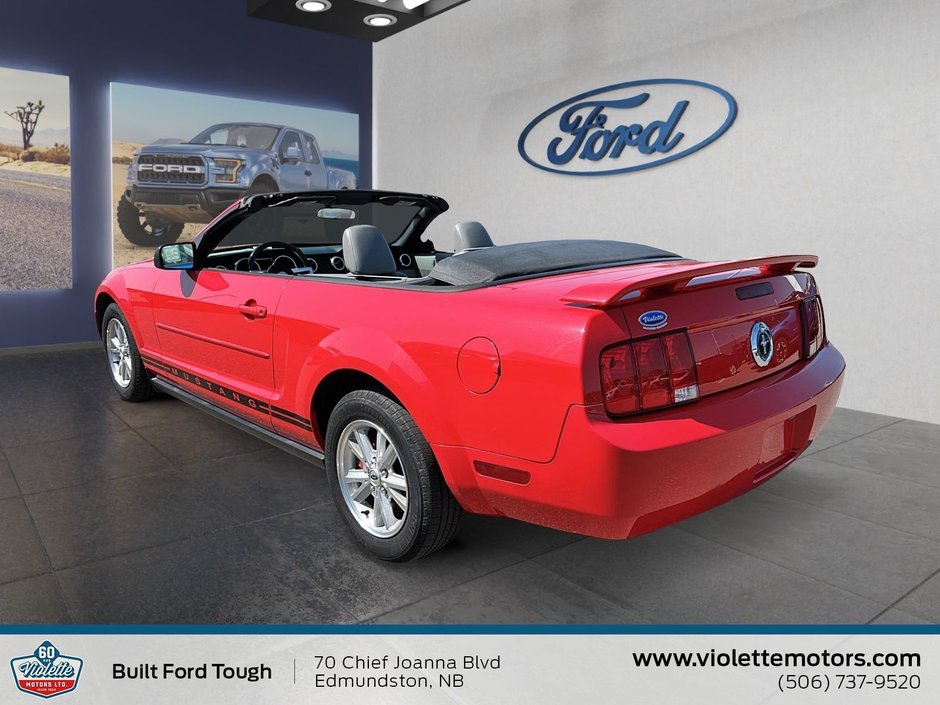 2006 Ford Mustang BASE