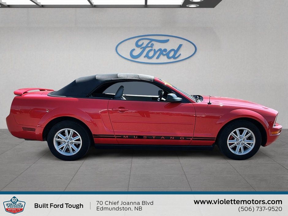 2006 Ford Mustang BASE