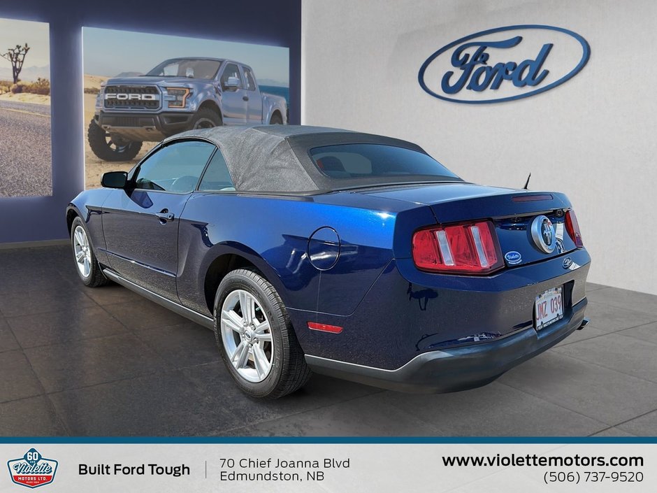 Ford Mustang V6 2010