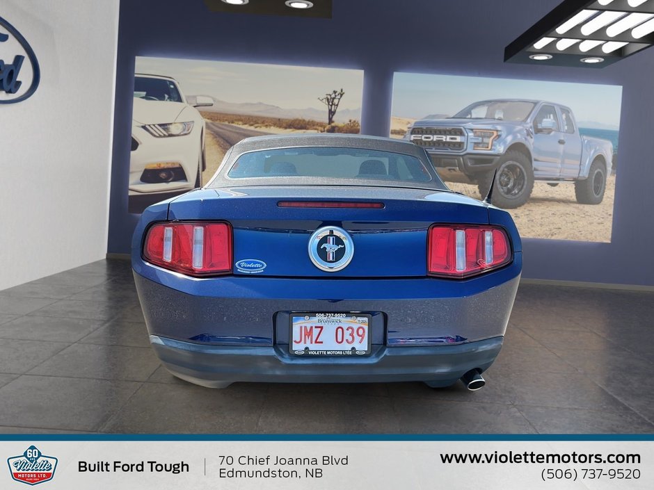 Ford Mustang V6 2010
