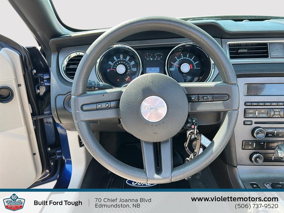 Ford Mustang V6 2010