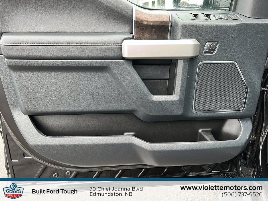 Ford Super Duty F-250 SRW LARIAT 2022
