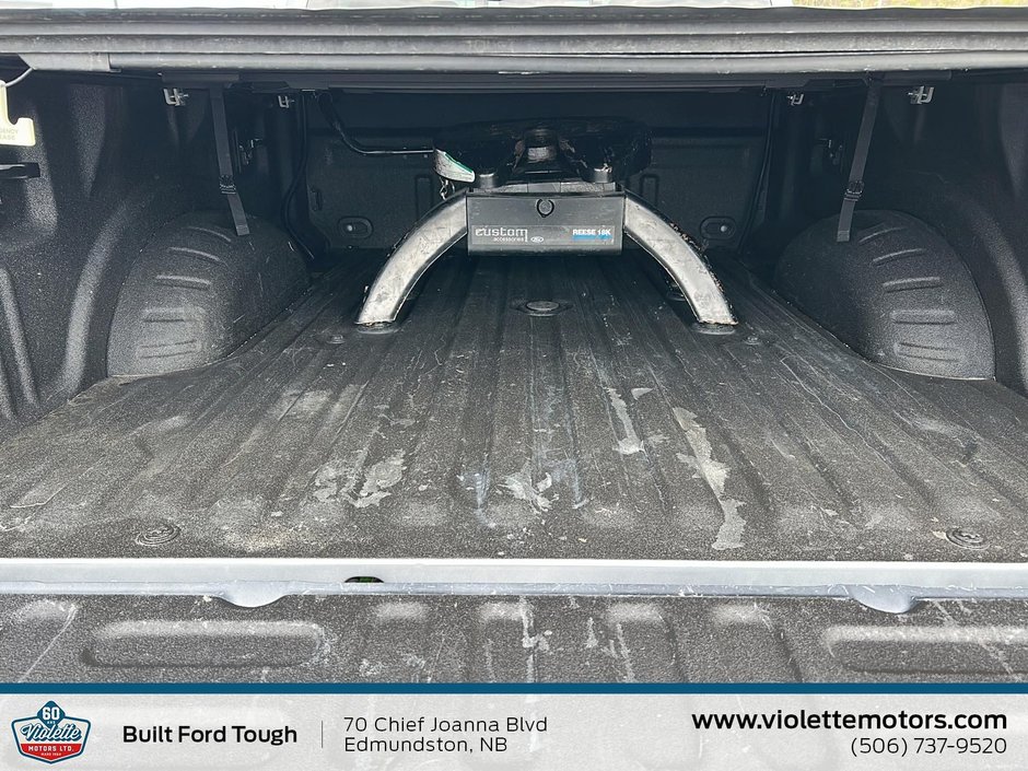 Ford Super Duty F-250 SRW LARIAT 2022