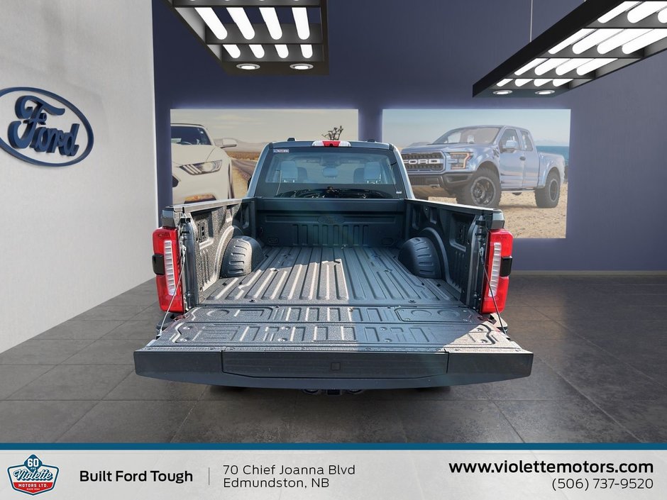 Ford Super Duty F-250 SRW  2025