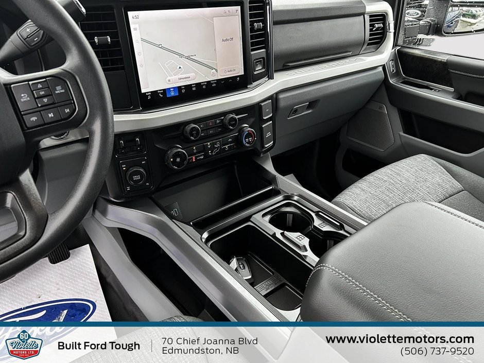 Ford Super Duty F-250 SRW XLT 2026