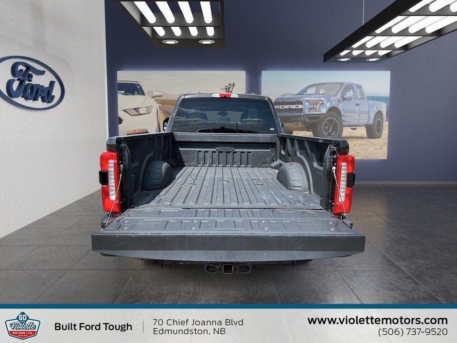 Ford Super Duty F-350 SRW XLT 2024