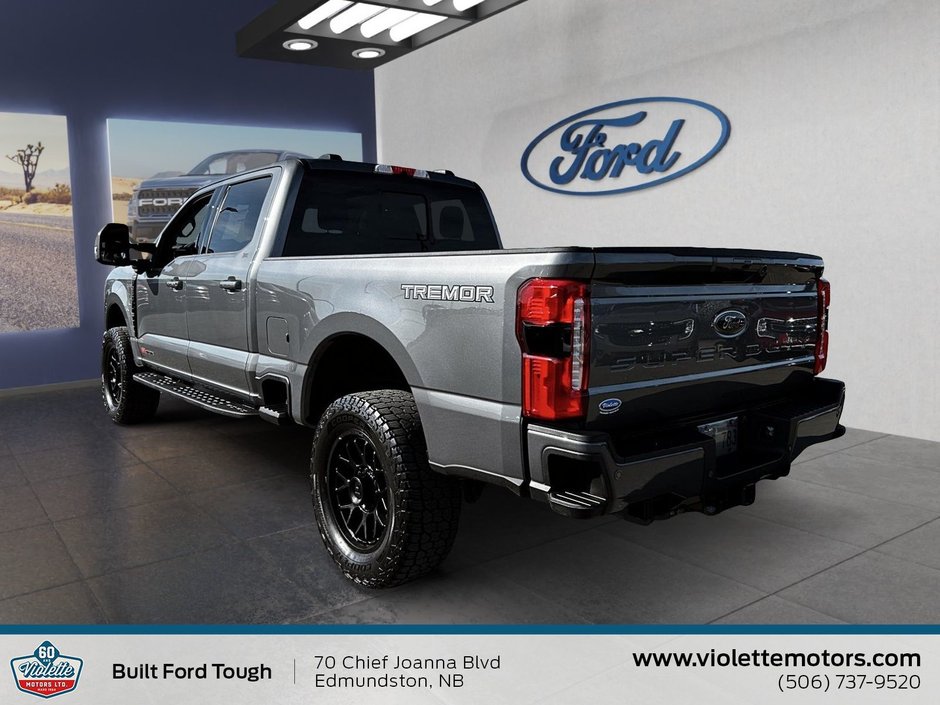 2024 Ford Super Duty F-350 SRW LARIAT