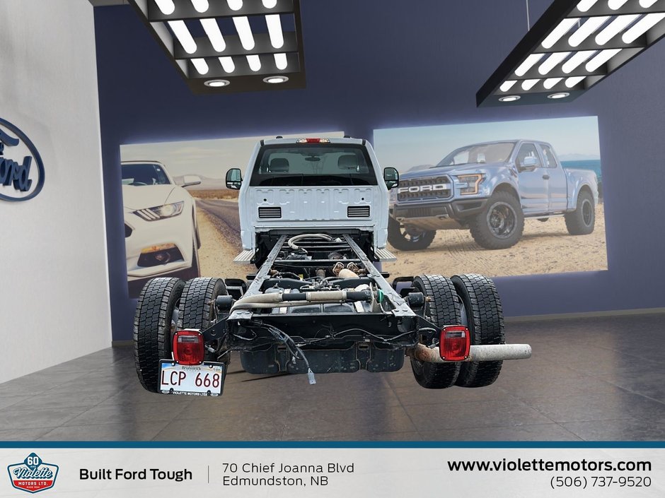 2022 Ford Super Duty F-550 DRW XL