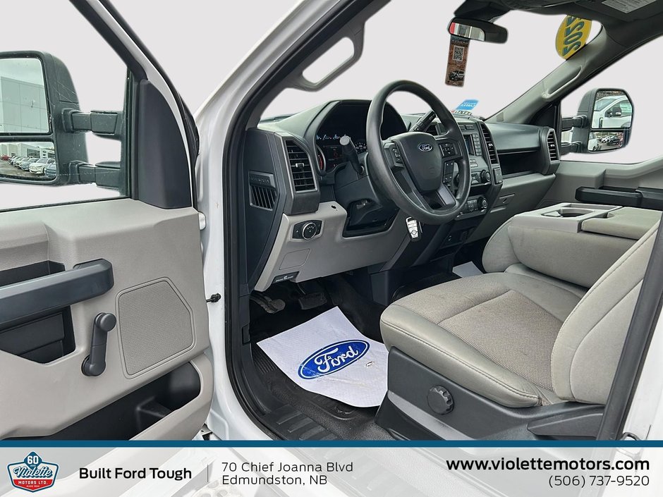 2022 Ford Super Duty F-550 DRW XL