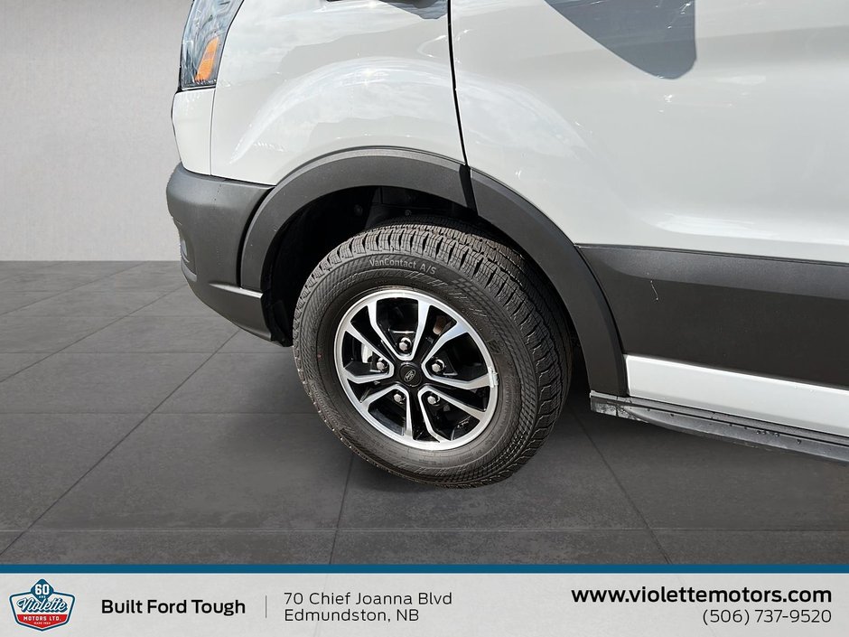 Ford Transit Cargo Van BASE 2025